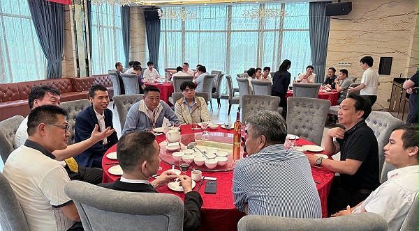 聚會(huì)